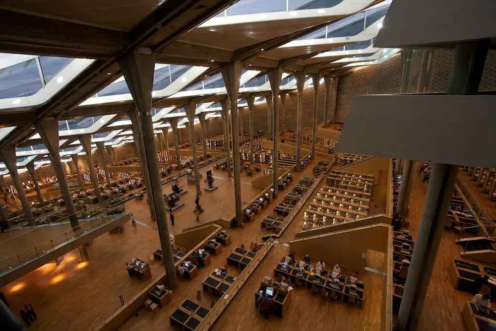 Interior-of-the-modern-Alexandrina-library