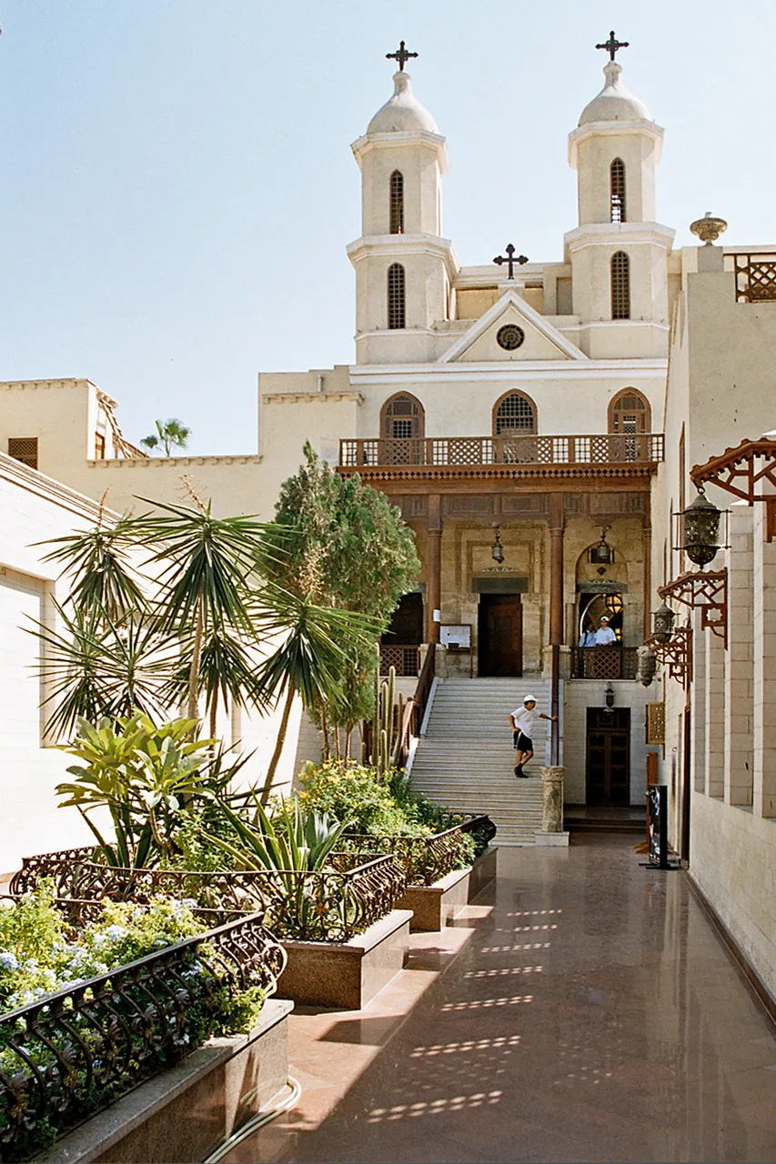 Coptic Cairo lanes on a sightseeing tour