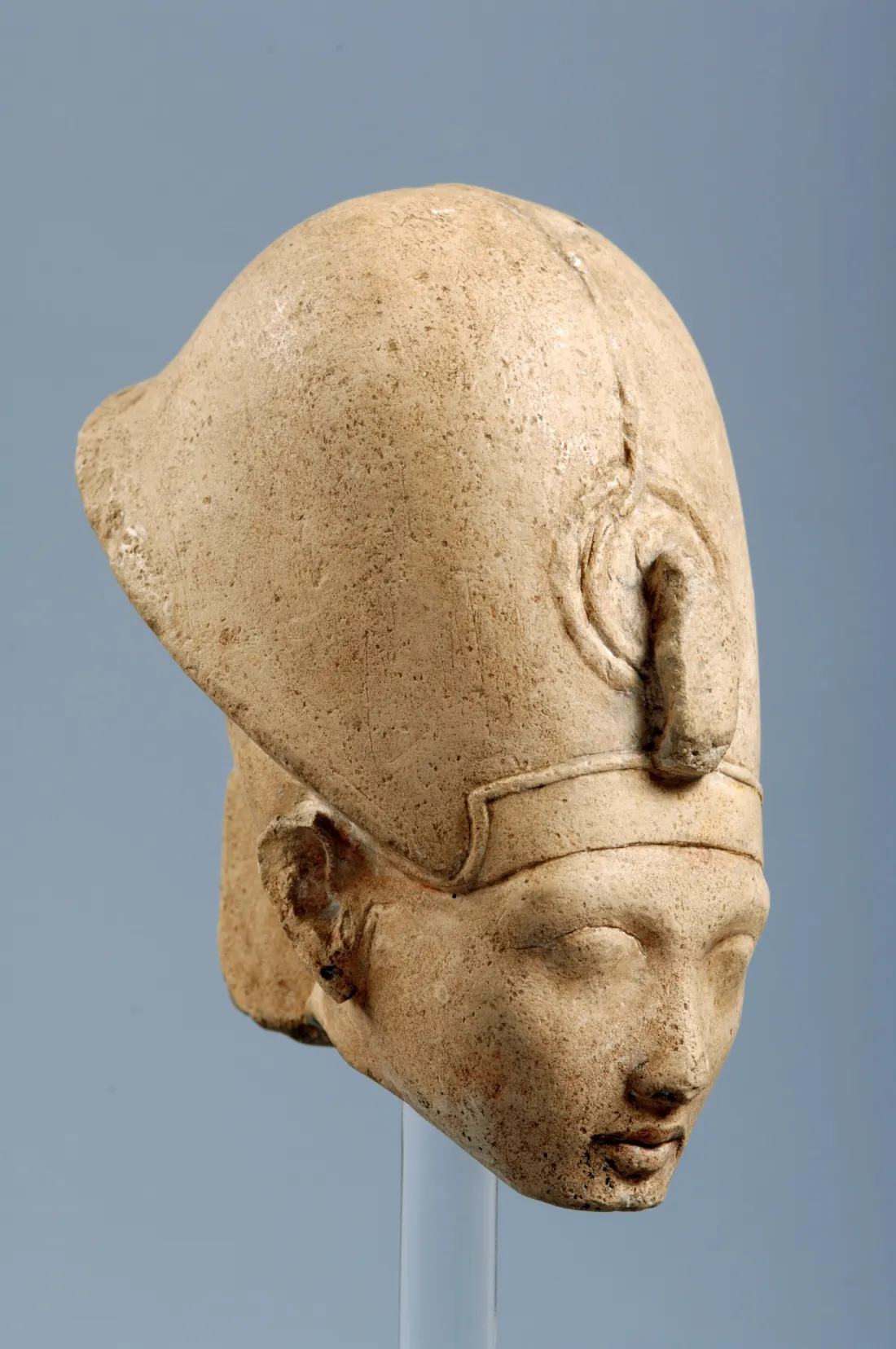 facts about king akhenaten - colossal statue of the pharaoh