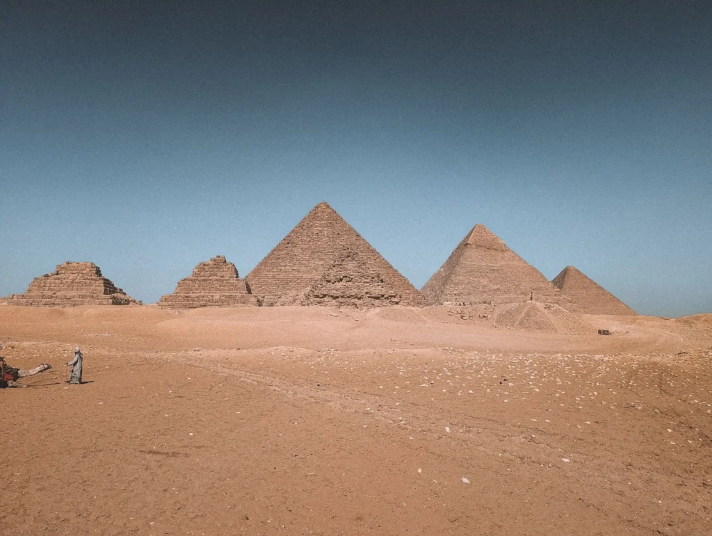 2 Day Trip to Cairo from Hurghada: Pyramids, GEM & Old Cairo