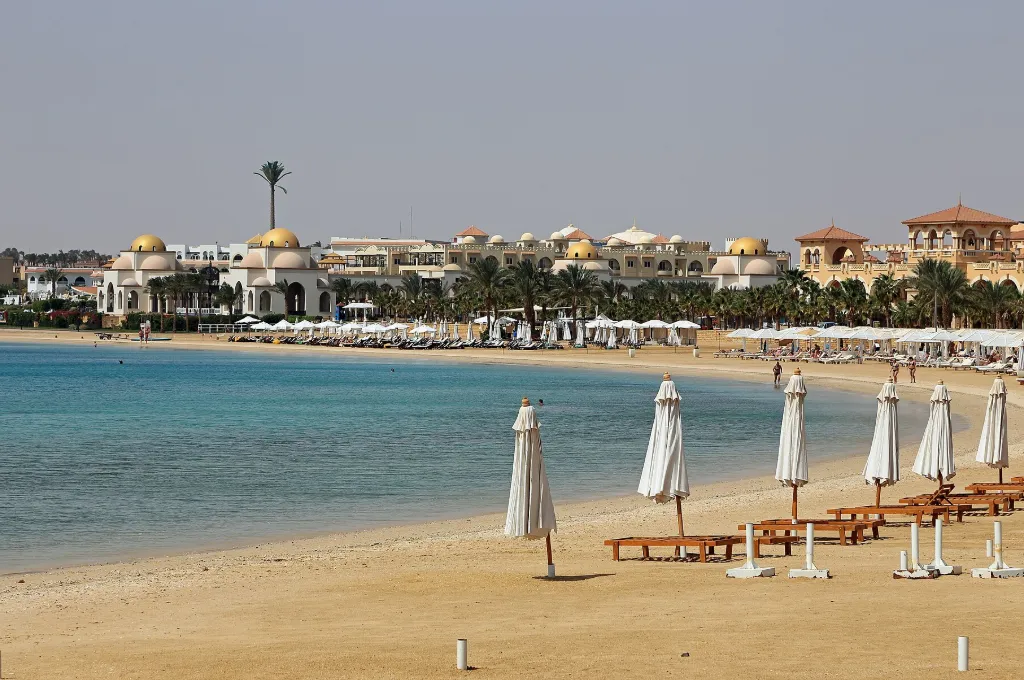 Sahl Hasheesh beach with loungers, a winter-sun pick for all inclusive New Year holidays