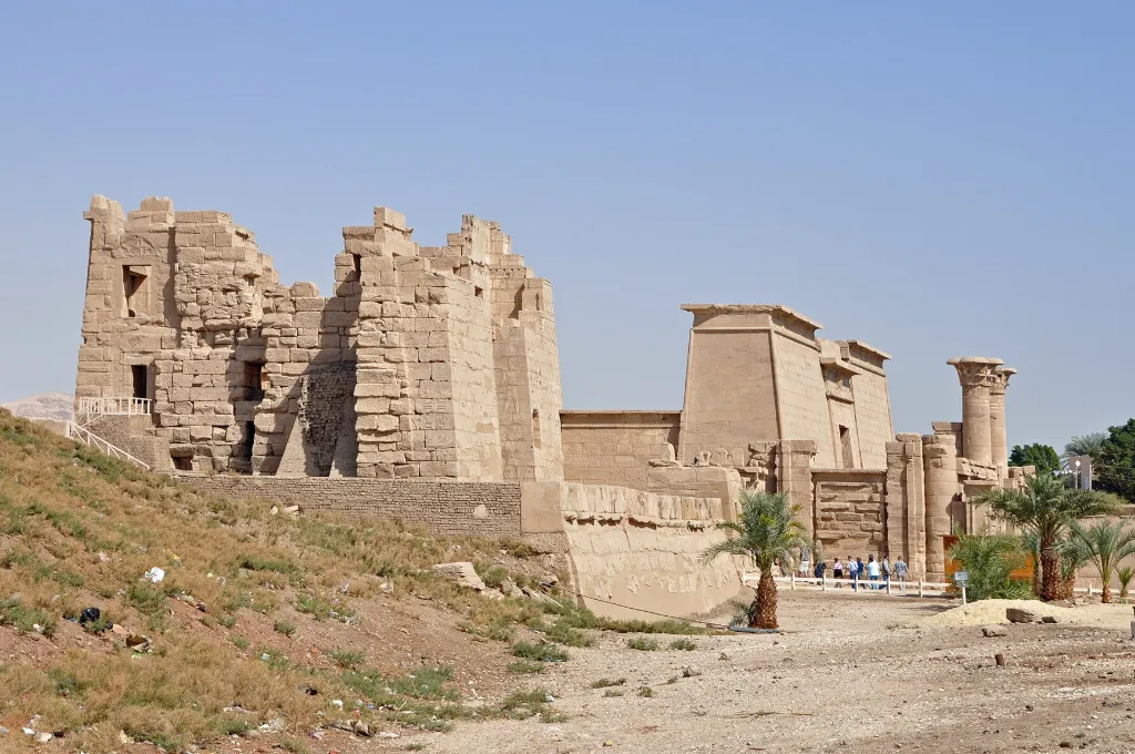 Medinet Habu temple in Luxor, a calm option between Christmas and New Years