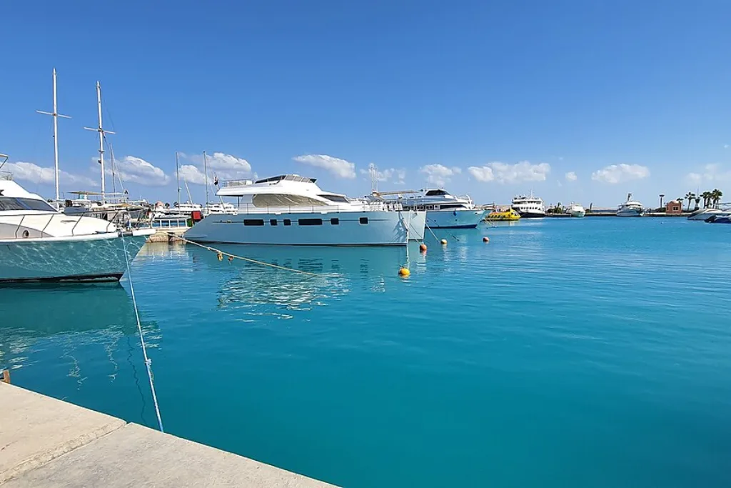 Hurghada marina, a sunny base for Christmas holidays last minute