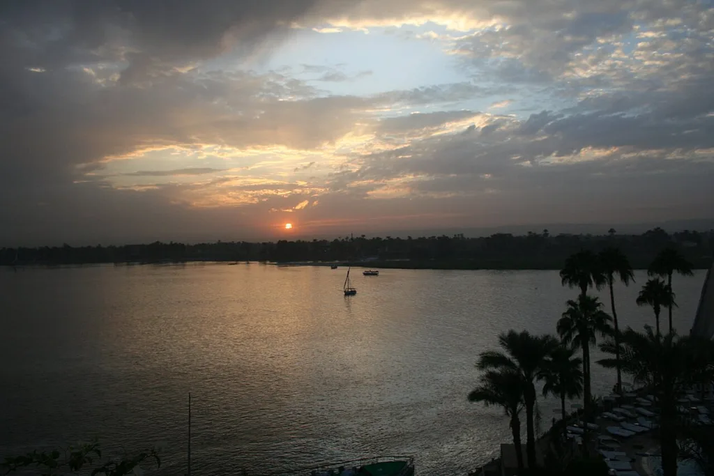 Nile sunset at Luxor, easy to add to Christmas holidays last minute