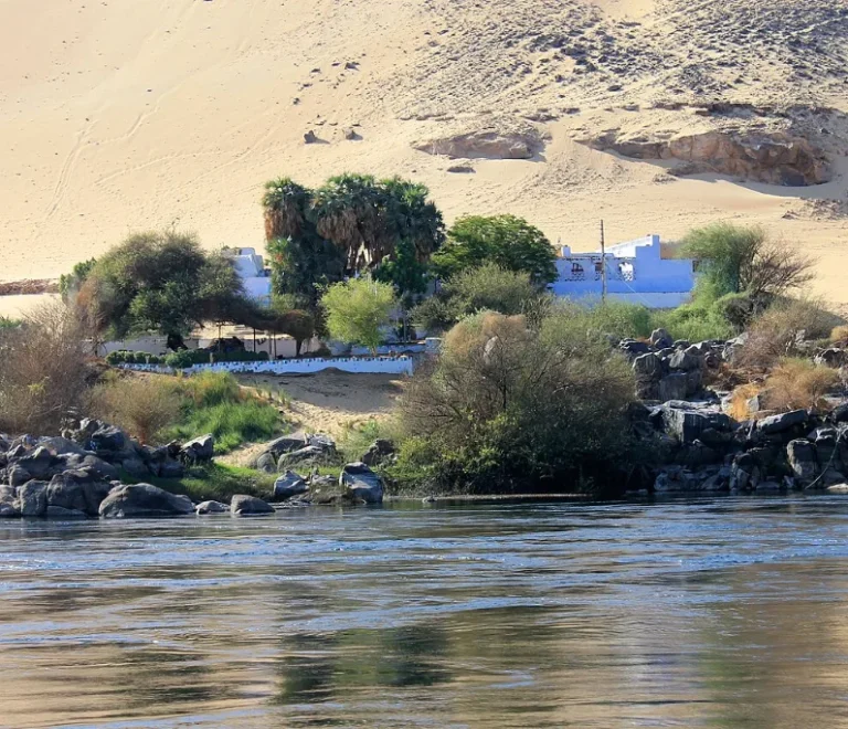 Nubian houses beside the Nile, a colorful stop on Christmas trips for families