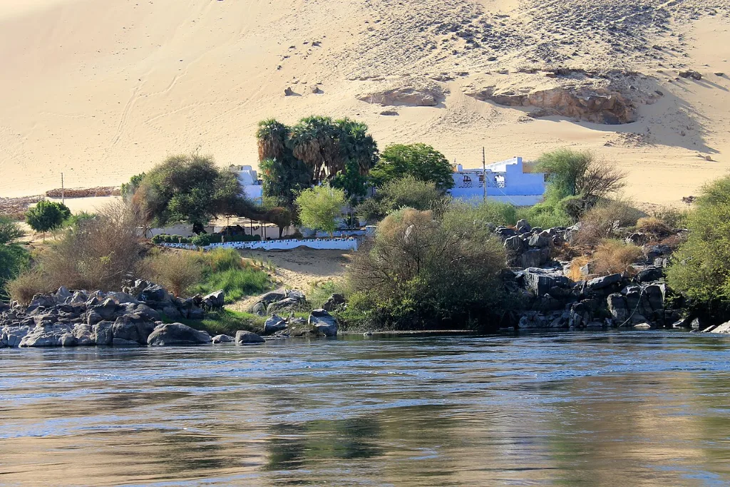 Nubian houses beside the Nile, a colorful stop on Christmas trips for families
