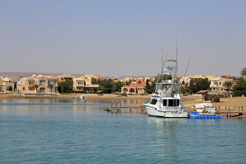Calm El Gouna waterfront, a quiet beach vacation during Christmas