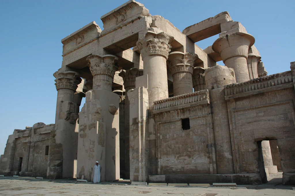 Dahabiya Nile Cruise 5 Nights: Luxor to Aswan on Konoz, photo 2