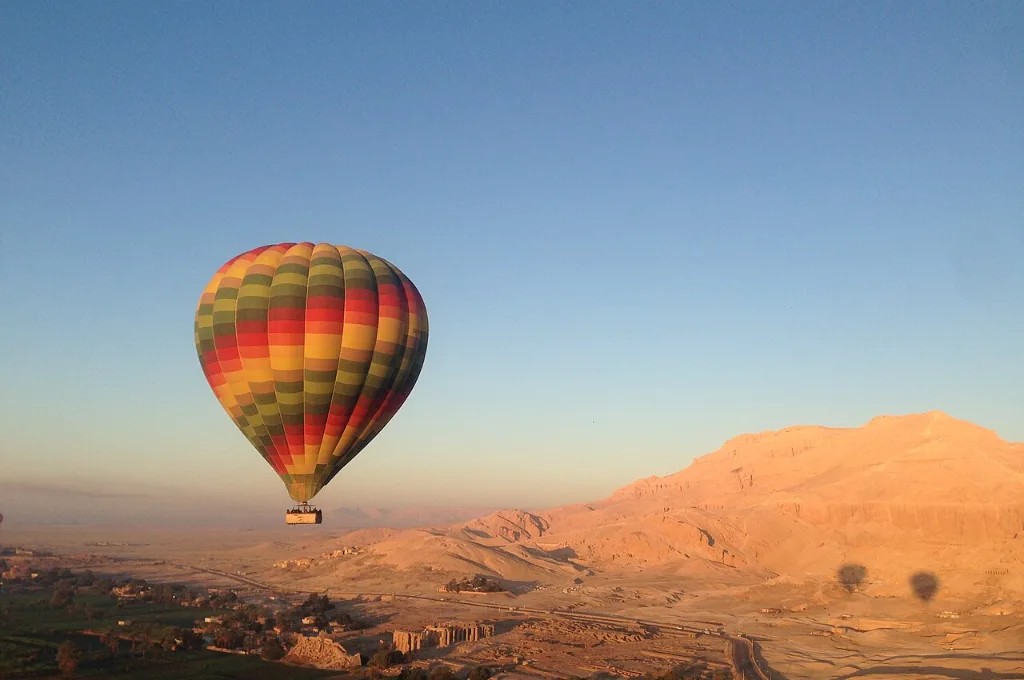 Turkish hot air balloon comparison with a Luxor morning flight